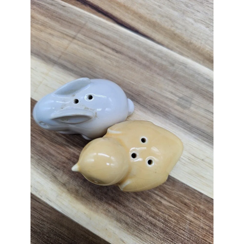 Vintage Hallmark Bunny & Chick‎ Salt & Pepper Shakers 2.5